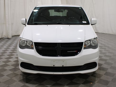 Used 2017 Dodge Grand Caravan SE FWD image 31
