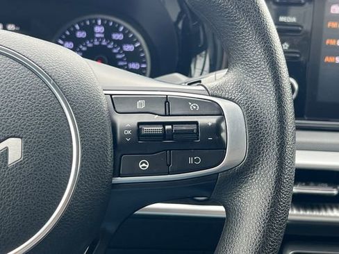 Used 2023 Kia K5 LXS image 29