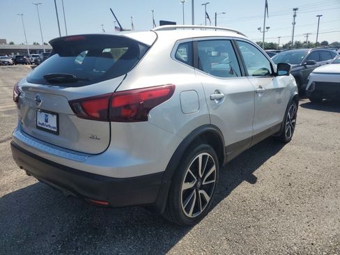 Used 2019 Nissan Rogue Sport SL w/ Premium Package FWD image 11