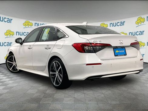 Used 2023 Honda Civic Touring image 4