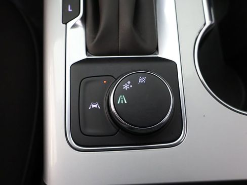 Used 2024 Chevrolet Blazer LT FWD image 50