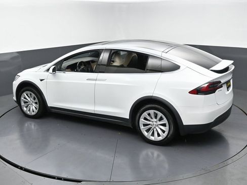 Used 2021 Tesla Model X Long Range image 47