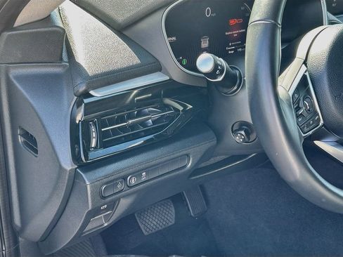 Used 2024 Acura MDX FWD image 10