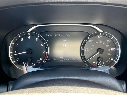 Certified 2025 Nissan Frontier SV RWD image 43