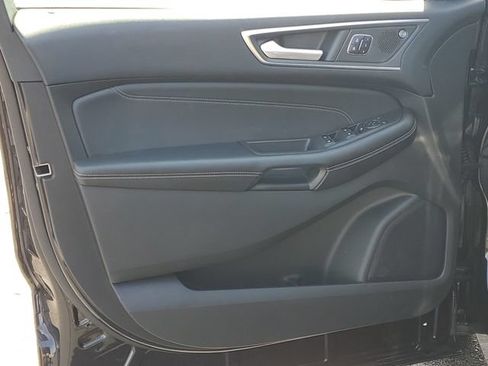 Used 2023 Ford Edge Titanium AWD/4WD image 6