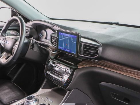 Used 2023 Ford Explorer Limited AWD/4WD image 26