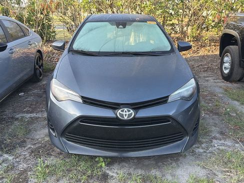 Used 2017 Toyota Corolla LE FWD image 2