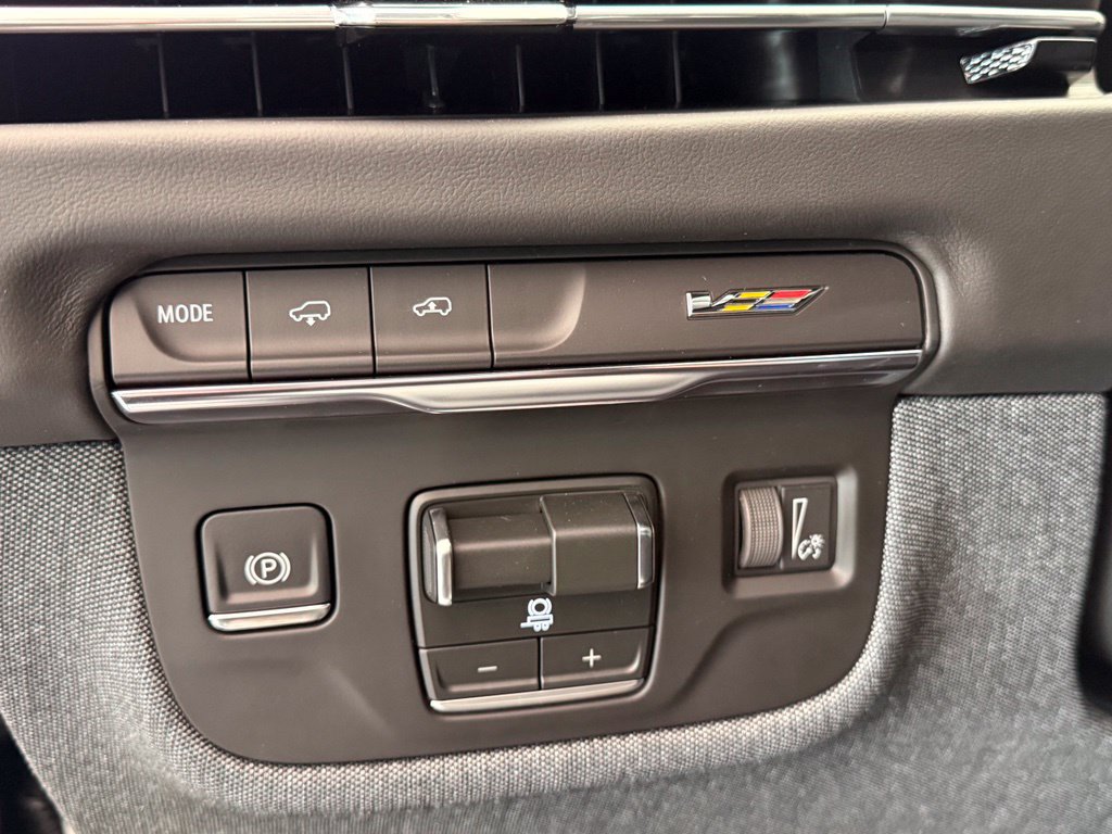 New 2026 Cadillac Escalade V AWD/4WD image 29