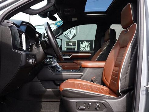 Used 2025 GMC Sierra 3500 Denali Ultimate image 18