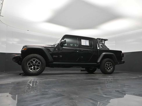 Used 2024 Jeep Gladiator Rubicon w/ Convenience Group image 26