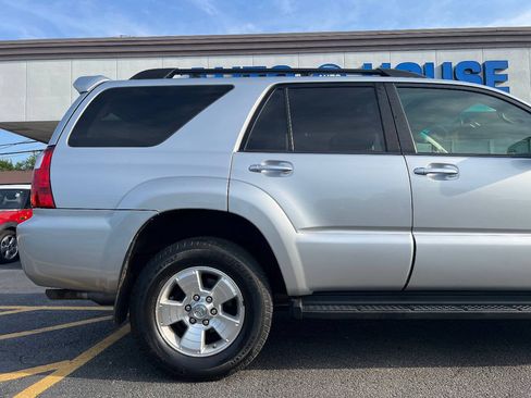 Used 2008 Toyota 4Runner SR5 AWD/4WD image 38
