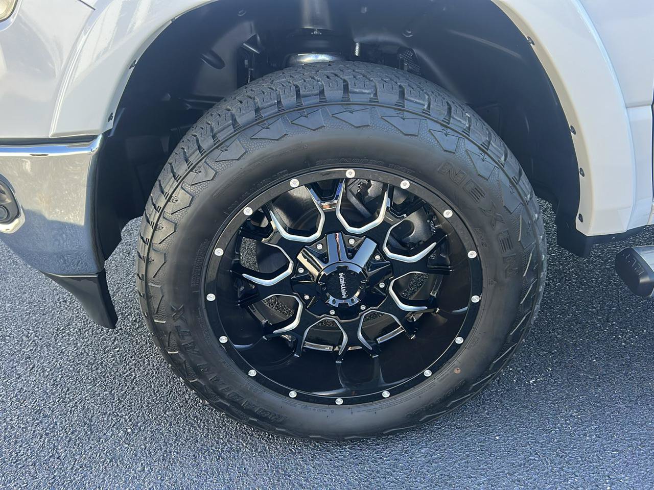 Used 2019 RAM 1500 Laramie AWD/4WD image 8