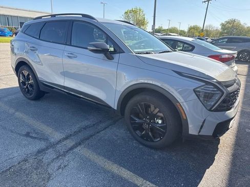 Certified 2025 Kia Sportage X-Line AWD/4WD image 3