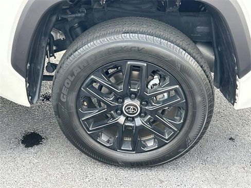 Used 2024 Toyota Tundra Limited image 13