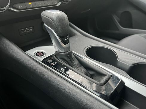 Used 2025 Nissan Altima 2.5 SV image 41