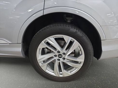 Used 2022 Audi Q7 2.0T Premium Plus AWD/4WD image 29