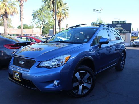 Used 2014 Subaru Crosstrek 2.0i Premium AWD/4WD image 2