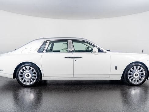 Used 2019 Rolls-Royce Phantom Sedan image 5
