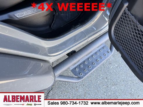 Used 2022 Jeep Wrangler Unlimited Sahara image 36