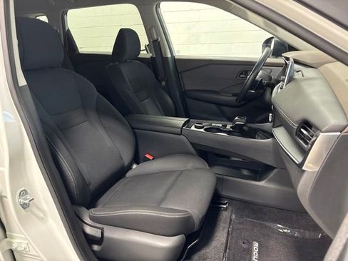 Used 2023 Nissan Rogue S AWD/4WD image 12
