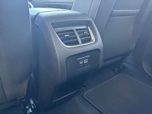Used 2025 Chevrolet Blazer LT FWD image 19