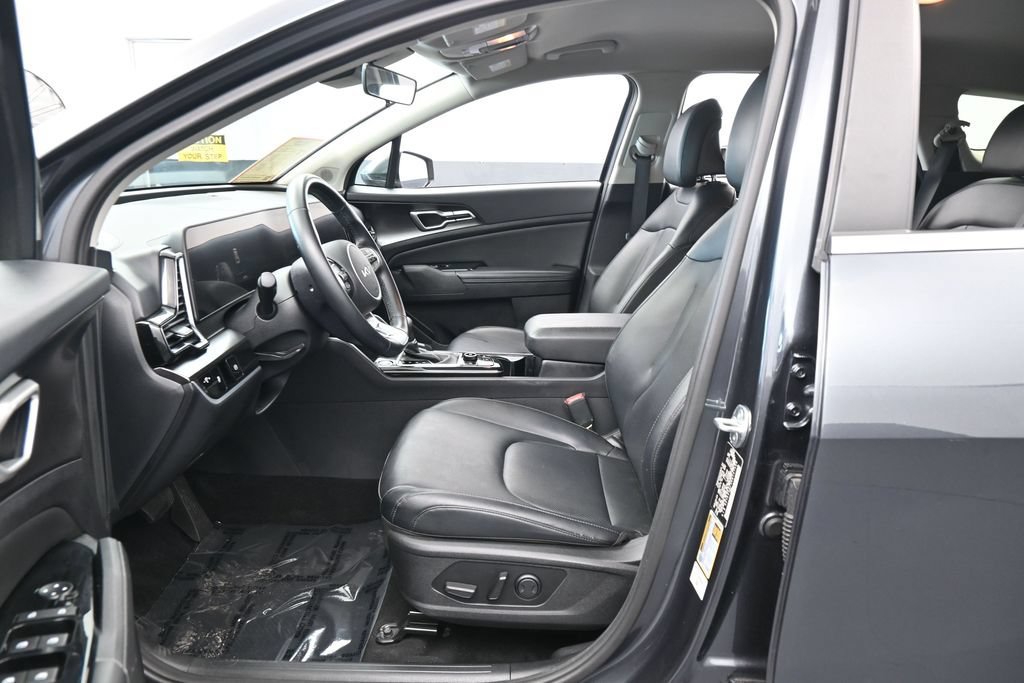 Used 2024 Kia Sportage EX FWD image 11