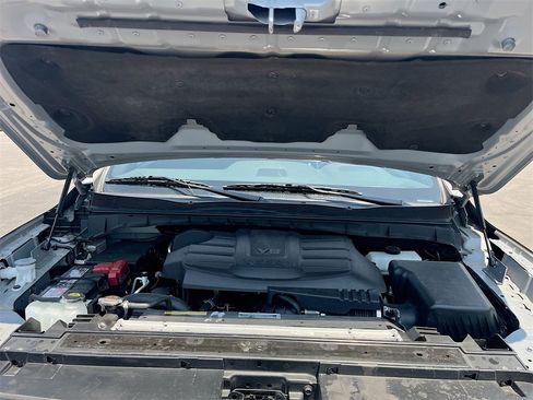 Used 2024 Nissan Titan PRO-4X w/ Pro-4x Utility Package image 30