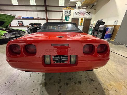 Used 1993 Chevrolet Corvette Convertible image 14