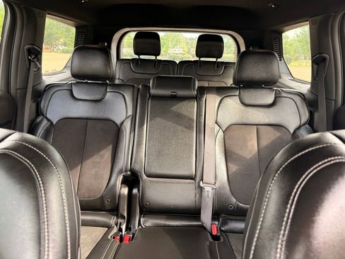 Used 2023 Jeep Grand Cherokee L Laredo image 13