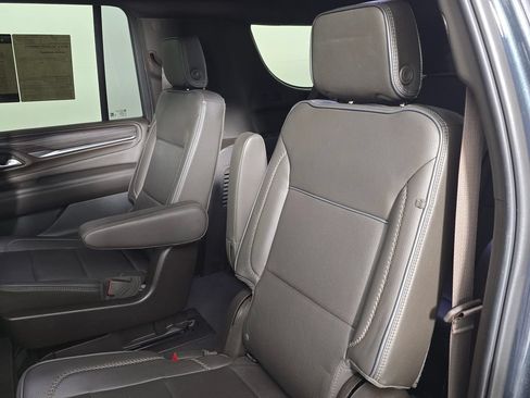 Used 2022 GMC Yukon XL Denali AWD/4WD image 18