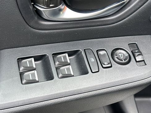 Used 2024 Honda Pilot Touring image 11
