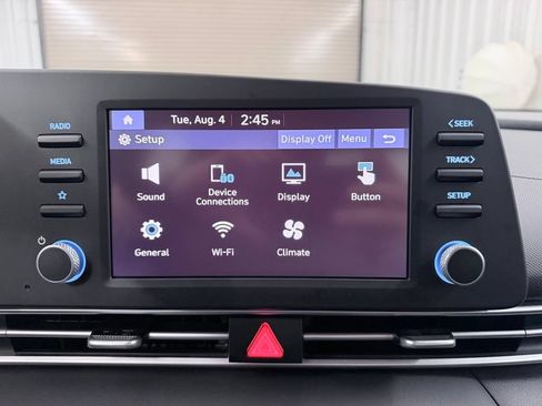 Used 2026 Hyundai Elantra SE FWD image 19