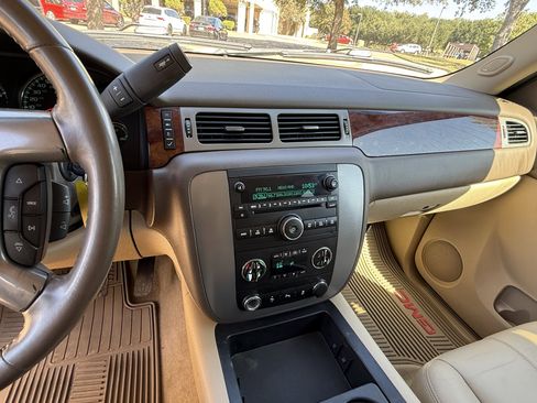 Used 2013 GMC Yukon XL SLT w/ Texas Edition image 22