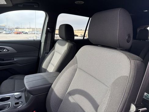Certified 2023 Chevrolet Traverse LT image 18