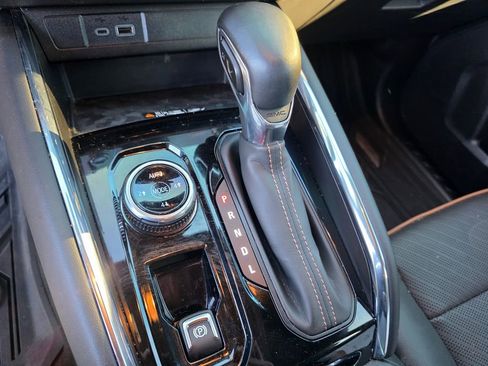 Used 2023 GMC Canyon AT4 w/ AT4 Premium Package image 17