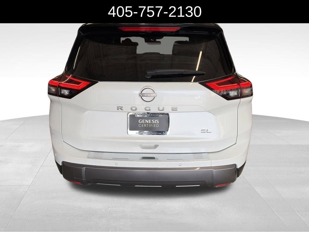 Used 2024 Nissan Rogue SL FWD image 10