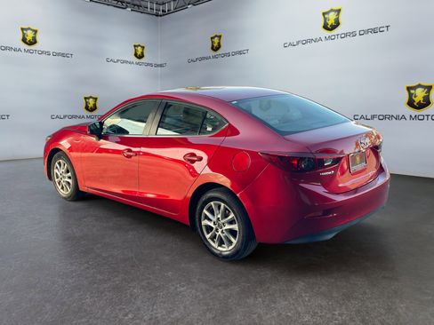 Used 2018 MAZDA MAZDA3 Sport w/ Preferred Equipment Package image 3