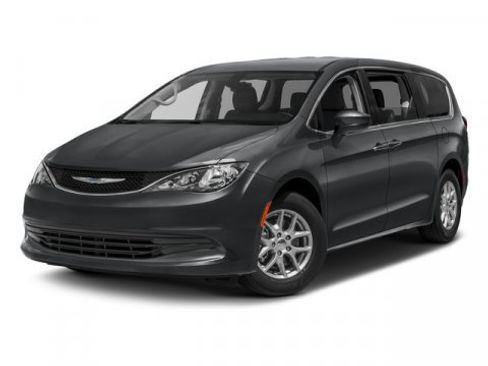 Used 2017 Chrysler Pacifica Touring image 4