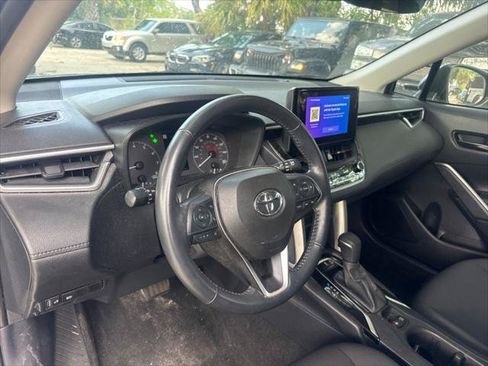 Used 2023 Toyota Corolla Cross LE FWD image 12