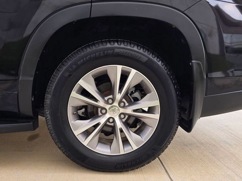 Used 2015 Toyota Highlander XLE FWD image 55