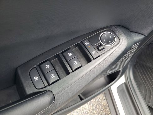 Used 2025 Kia Seltos EX w/ EX Sunroof Package image 9