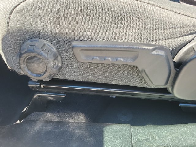 Used 2024 Jeep Wrangler Unlimited Sahara AWD/4WD image 17