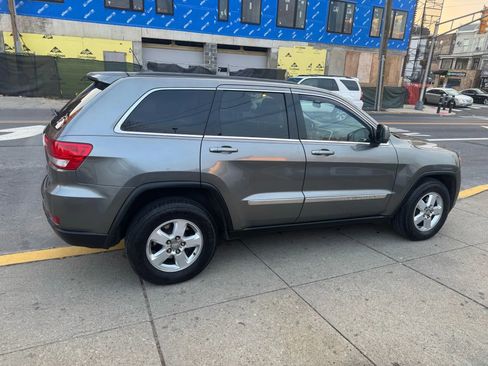 Used 2013 Jeep Grand Cherokee Laredo image 6