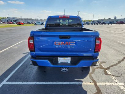New 2026 GMC Canyon Elevation w/ Convenience Package