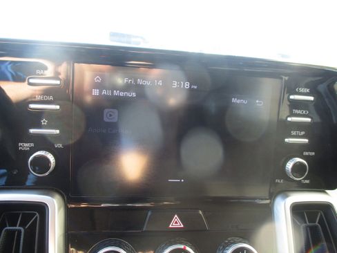 Used 2021 Kia Sorento LX image 16