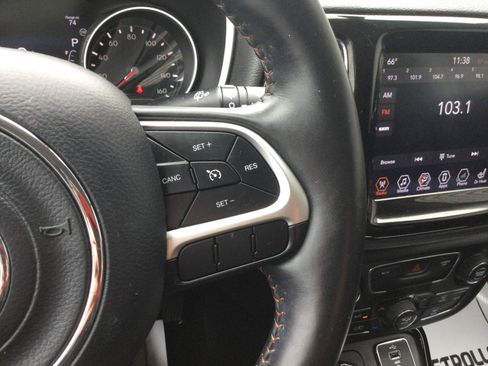 Used 2018 Jeep Compass Limited AWD/4WD image 14