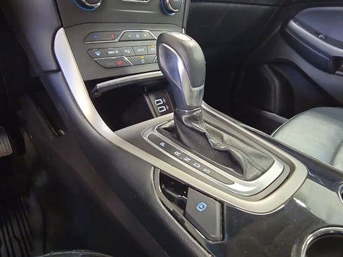 Used 2017 Ford Edge SEL w/ Equipment Group 201A AWD/4WD image 21