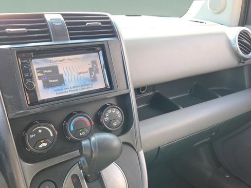 Used 2011 Honda Element LX image 25