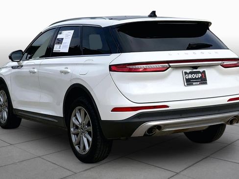 Used 2022 Lincoln Corsair AWD w/ Premium Package image 11