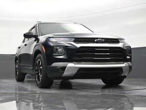 Used 2021 Chevrolet TrailBlazer LT w/ Convenience Package FWD image 27